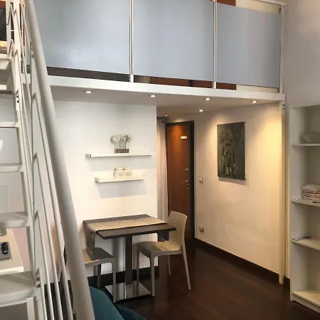 דירה Venetian Loft House