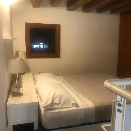 Апартаменты Venetian Loft House Венеция